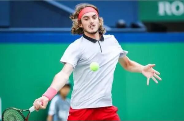 教练夸他“像黄金一样重要”