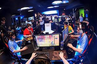 海港客战英博：5外援PK4外援，吾米提江先发，李新翔替补