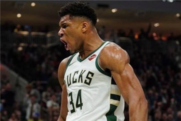 曼联主帅谈球队战术与未来