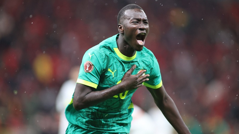 球队战术调整有效限制对手发挥